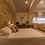 Stunning 1Br Manga / Near To Getsemani 106